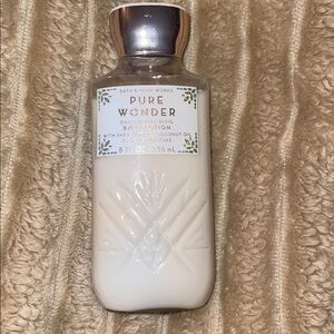 Bath & Body Works Pure Wonder Body Lotion - White and Silver